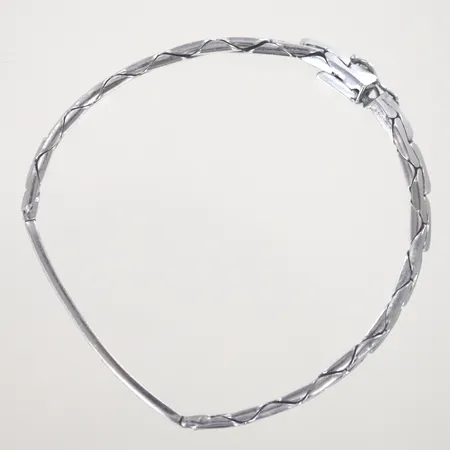 Armband Kerstin, längd 18,5 cm, bredd 6 mm, silver 835/1000 Vikt: 22,3 g