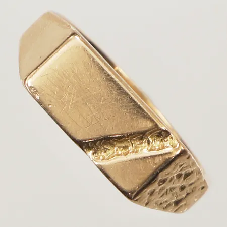 Klackring, stl 20¼, bredd 3,8-7,1mm, 18K Vikt: 8,6 g