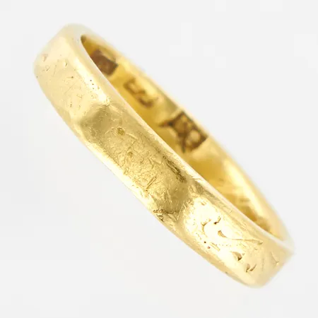 Ring slät med mönster, gravyr, 20K Vikt: 3,4 g