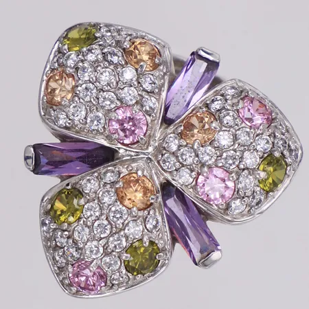 Ring med färgade/vita stenar, stl 19, bredd 26mm, 925/1000 silver Vikt: 15,2 g