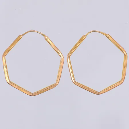 Ett par örhängen, 28mm, bredd 1,4mm, 14K Vikt: 1,9 g