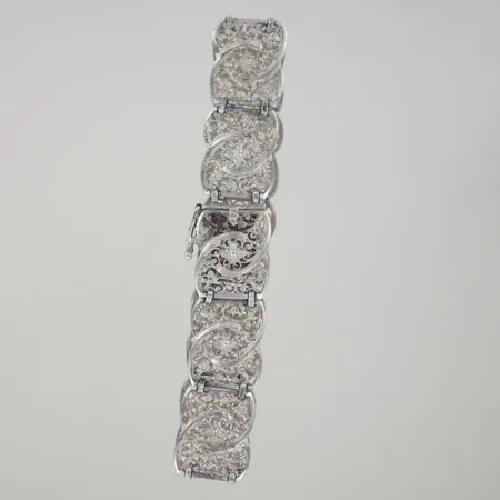 Armband, längd 19 cm bredd 1,5 cm, silver 835/1000 Vikt: 13,5 g