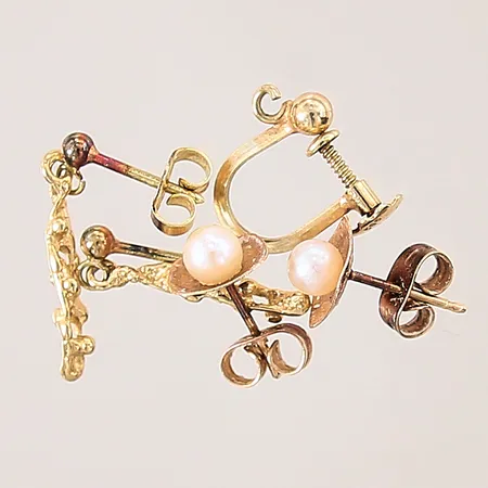 Diverse guldsmycken, defekt, 14K Vikt: 2,6 g