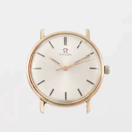 Herrur Omega,fungerar ej,repor/gravyr, diameter 33 mm,14k.