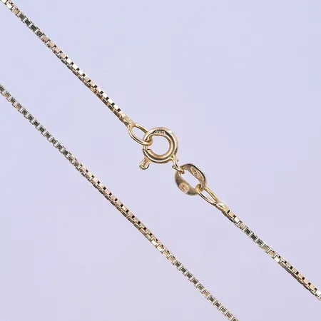 Kedja Venezia, längd 52,5 cm, bredd 1 mm, 18K. Vikt: 3,7 g