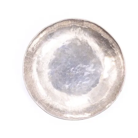 Skål, Alrik Eriksson 2006, hamrad dekor, höjd 2, diameter 12,5cm, silver 925/1000 Vikt: 208,7 g