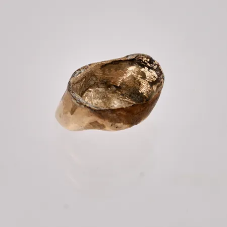 Defekt guld, 18K, vikt 4g.