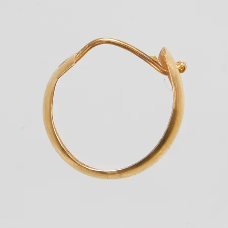 Örhänge, udda, defekt, 18K Vikt: 0,4 g