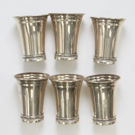 6st Pokaler, gravyr, 830/1000 silver Vikt: 187,7 g