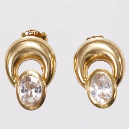 Ett par örhängen, vita stenar, 17mm, omaka stoppar, 18K Vikt: 3,2 g
