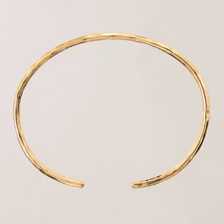 Armring, Ø66mm, bredd: 2,7mm, skev, justerbar, 18K Vikt: 14,9 g