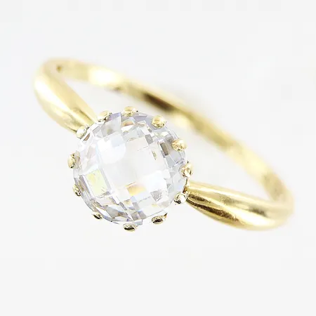 Ring, vit sten, stl 16¾, bredd 1-7mm, GHA, 18K.  Vikt: 1,7 g