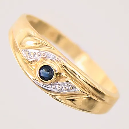 Ring med safir, stl: 16¾, bredd: 2,1mm, 18K Vikt: 1,6 g