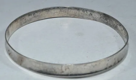 Armring silver 9 gr Omkr 19 cm B 6,7 mm Vikt: 9 g