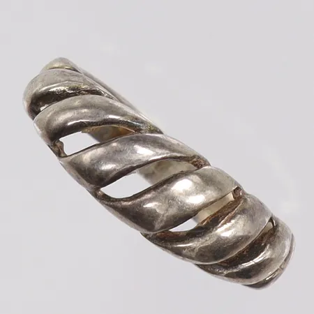 Ring mönstrad stl 17½ bredd 3-7mm silver 925/1000 Vikt: 2,4 g