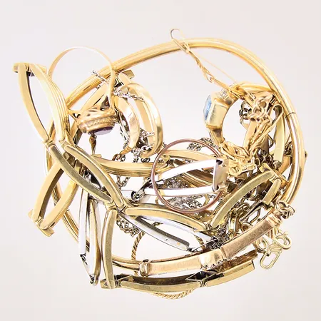 Guldsmycken, med sten, delvis vitguld, buckliga, skeva, defekta, 14K Vikt: 59,9 g