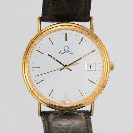 Herrur Omega med datum, 18K Ø33mm, quartz, står still, gravyr, läderband original, box Vikt: 0 g