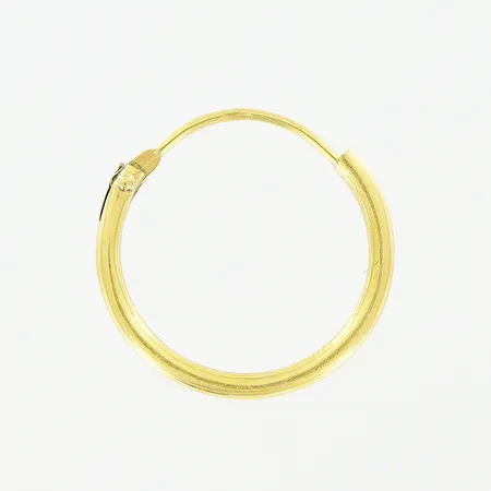 Enstaka örhänge, creol Ø15mm, bredd 1mm, 18K. Vikt: 0,2 g