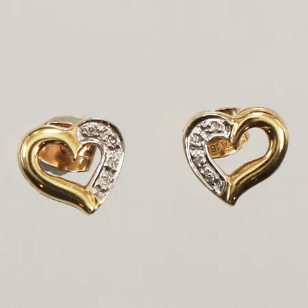 Ett par örhängen, hjärtan med diamanter 8xca0,005ct, 18K Vikt: 1,5 g