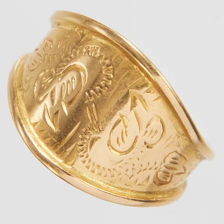 Landskapsring, stl 17¾, bredd 4,5-13,5mm, Odds Guld, Visby, 18K Vikt: 3,6 g