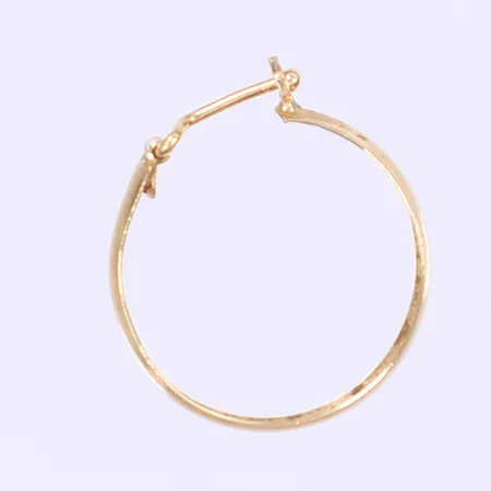 Udda örhänge, s k creol, Ø10mm, slitage, 18K Vikt: 0,5 g