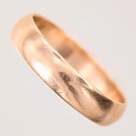 Ring slät, stl 18¼, bredd: 4,3mm, ostämplad 14K Vikt: 3,4 g