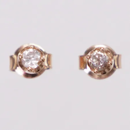 Ett par örhängen, vita stenar, 3mm, 14K Vikt: 0,9 g