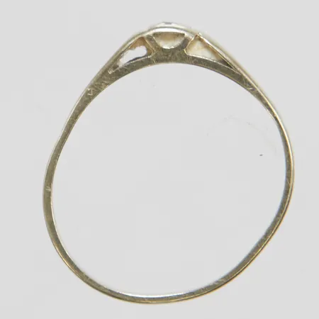 Ring, diamant 1x ca 0,005ct, stl ca 16, skev, defekt, bör omrodieras, vitguld, 18K Vikt: 1,5 g