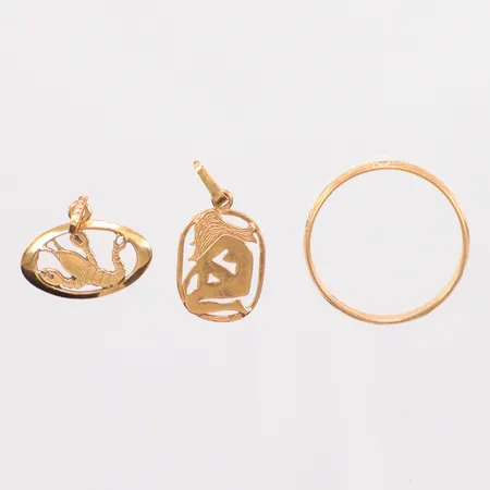 2 hängen , 1 ring 18k Vikt: 6,1 g