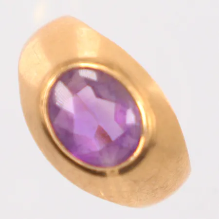 Ring Ametist Ø18¾ ojämn i skenan 18k Vikt: 3,5 g