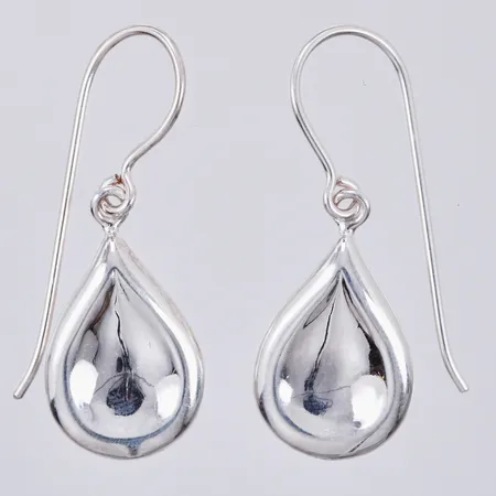 Ett par örhängen, längd: ca 3,3cm, bredd: ca 11mm, GHA, 925/1000, silver Vikt: 3,9 g