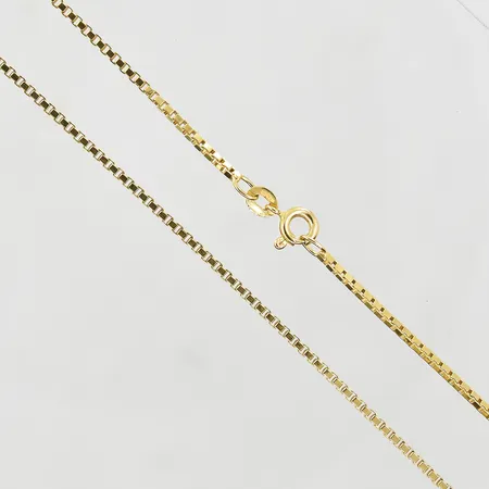 Kedja Venezia, längd 60 cm, bredd 1 mm, 18K. Vikt: 9,7 g