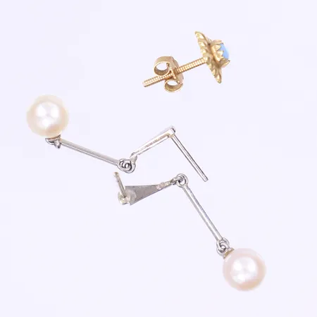 Diverse guld, defekt, 18K Bruttovikt: 2,8g Vikt: 2,8 g