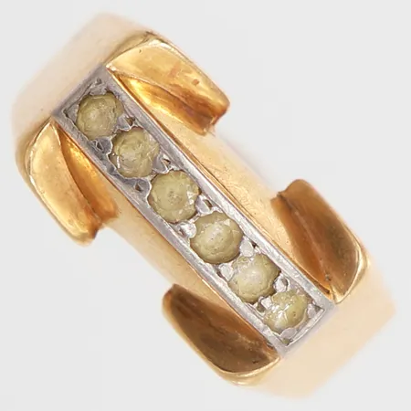 Ring med stenar, stl: 16¼, bredd 4-8mm, gravyr, 14K. Vikt: 5,3 g