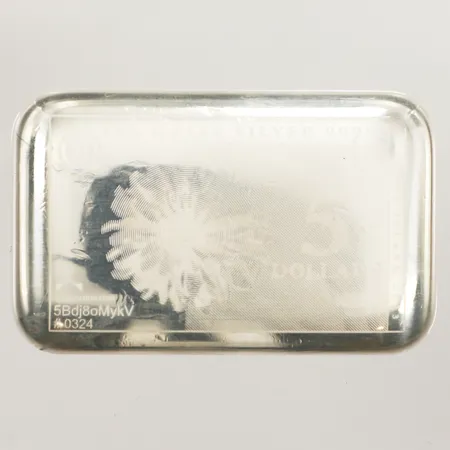 Silvertacka, Niue Island 2023, längd 45mm, bredd 28mm, fine silver 999/1000 Vikt: 100 g