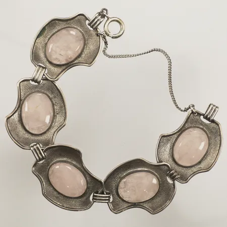 Armband med rosenkvarts, innermått ca 15cm, säkerhetskedja, 835/1000 silver Vikt: 27,1 g