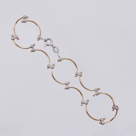 Armband längd ca 18,3cm, bredd ca 1-5mm, 18K Vikt: 3 g