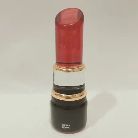 Glasskulptur, Kosta Boda, Make Up, Åsa Jungnelius, Läppstift, röd, höjd ca 12cm, etikettmärkt