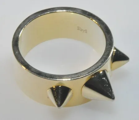 Ring Sophie G , Ø 17 mm, bredd 8 mm, silver 925/1000 Vikt: 9,1 g