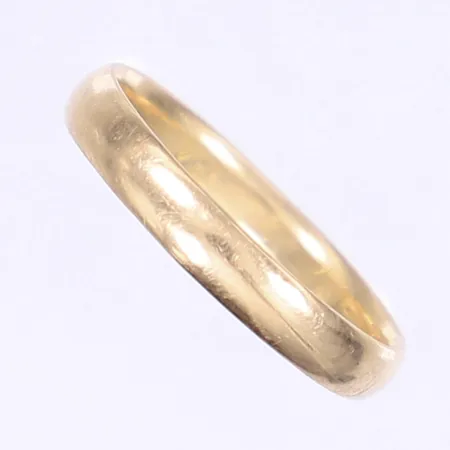 Ring slät, stl 18½, bredd 3mm, gravyr, 18K Vikt: 3,1 g