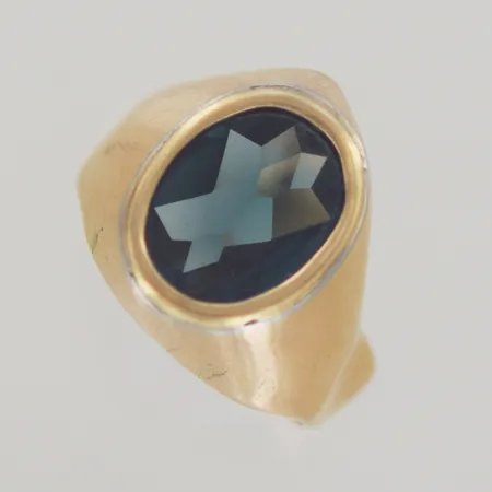 Ring med sten, defekt 18K Vikt: 9,3 g