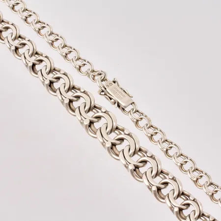 Collier i silver, 46,5cm, Bismarck, docerat, bredd 6,2-12mm, 925/1000, tillverkad av N S E Guldvaru Aktiebolag, år 1994, vikt 38,6g.