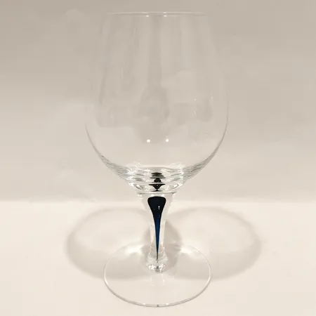 Glas Intermezzo, Orrefors, Erika Lagerbielke, höjd ca 15cm, klarglas med dekor i blått, etikettmärkt Skickas med postpaket.