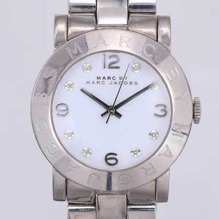 Damur Marc by Marc Jacobs, quartz, stål, vit urtavla med vita stenar, Ø36mm, MBM3054, serienr 111211, länkar, viklås, ca 18,5cm, stål, står still, inga tillbehör