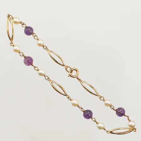 Armband, pärlor Ø4,2mm, lila stenar, längd 19cm, bredd 3,5mm, 18K Vikt: 4,3 g