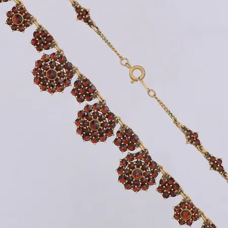 Collier med granater i förgylld metall, 48,5cm, bredd 6,5-16,5mm