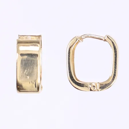 Ett par örhängen, rektangulär rundad form, 9x11mm, sneda stift, 14K Vikt: 2,6 g