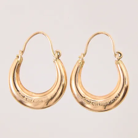 Ett par örhängen creoler, Ø9,9mm, bredd: 2,9-4,4mm, minimal spricka på ett örhänge, 14K Vikt: 1,9 g