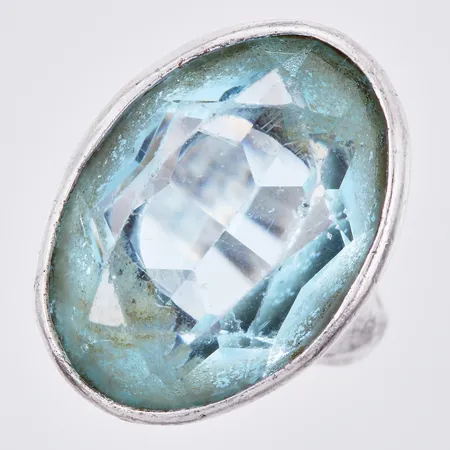 Ring med grön sten, stl. 17¾, bredd: ca 5-26mm, silver, 925/1000 Vikt: 17,7 g