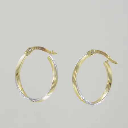 Ett par örhängen, höjd 2 cm, 18K, 1,2 gr Vikt: 1,2 g